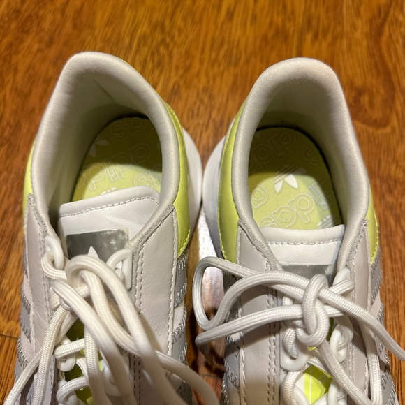 Adidas sports sneakers - Picture 7 of 7